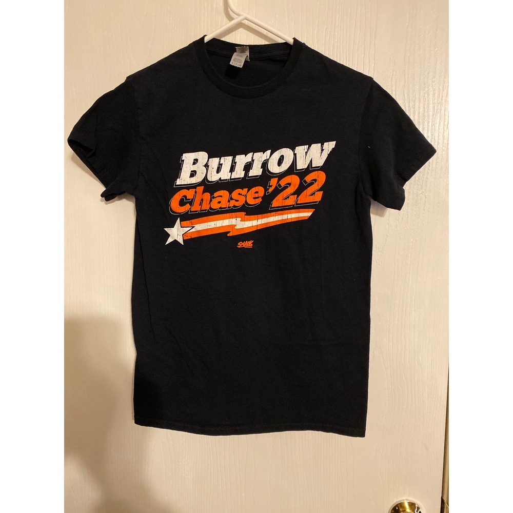 Smack Apparel Burrow Chase 22 Cincinnati Football Graphic T-Shirt Black S. 0187